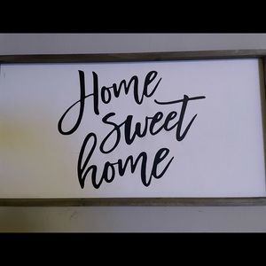 Home Sweet Home wall sign